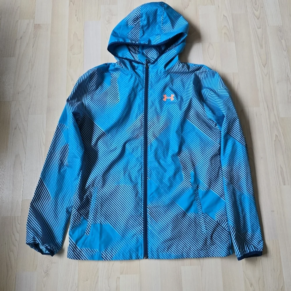 Under Armour Windbreaker Turns Into Drawstring Bag Size XL